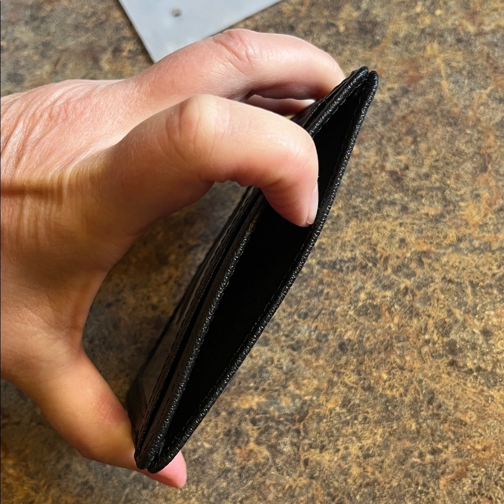 HALARA Black ID Card Holder - Picture 4 of 6